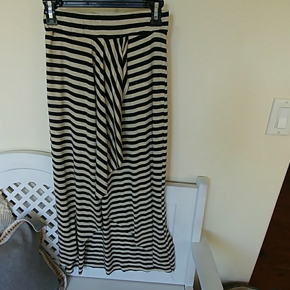 Hi low Striped Maxi Skirt